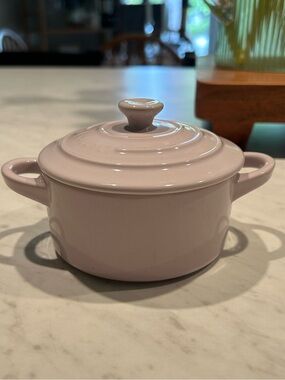 Le Creuset Stoneware Mini Round Cocotte – Shallot